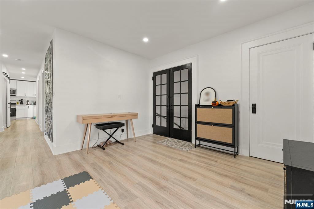 Rutherford, New Jersey, 07070, United States, 4 Bedrooms Bedrooms, ,2 BathroomsBathrooms,Residential,For Sale,1977707