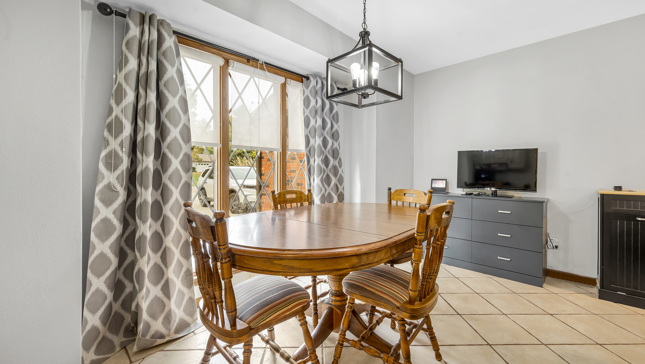 Waterloo, Illinois, 62298, United States, 3 Bedrooms Bedrooms, ,3 BathroomsBathrooms,Residential,For Sale,1986147