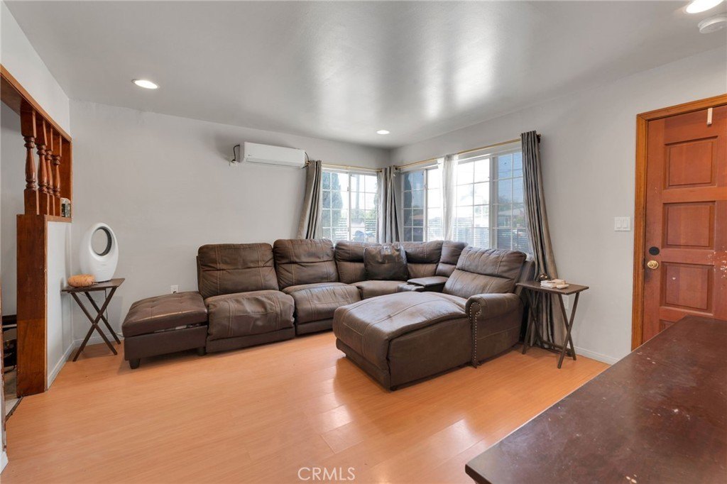 Baldwin Park, California, 91706, United States, 2 Bedrooms Bedrooms, ,1 BathroomBathrooms,Residential,For Sale,1895023