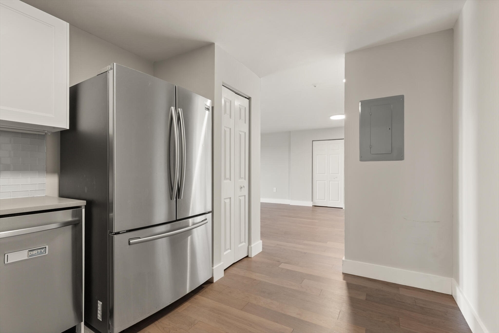 Medford, Massachusetts, 02155, United States, 2 Bedrooms Bedrooms, ,2 BathroomsBathrooms,Residential,For Sale,1934966
