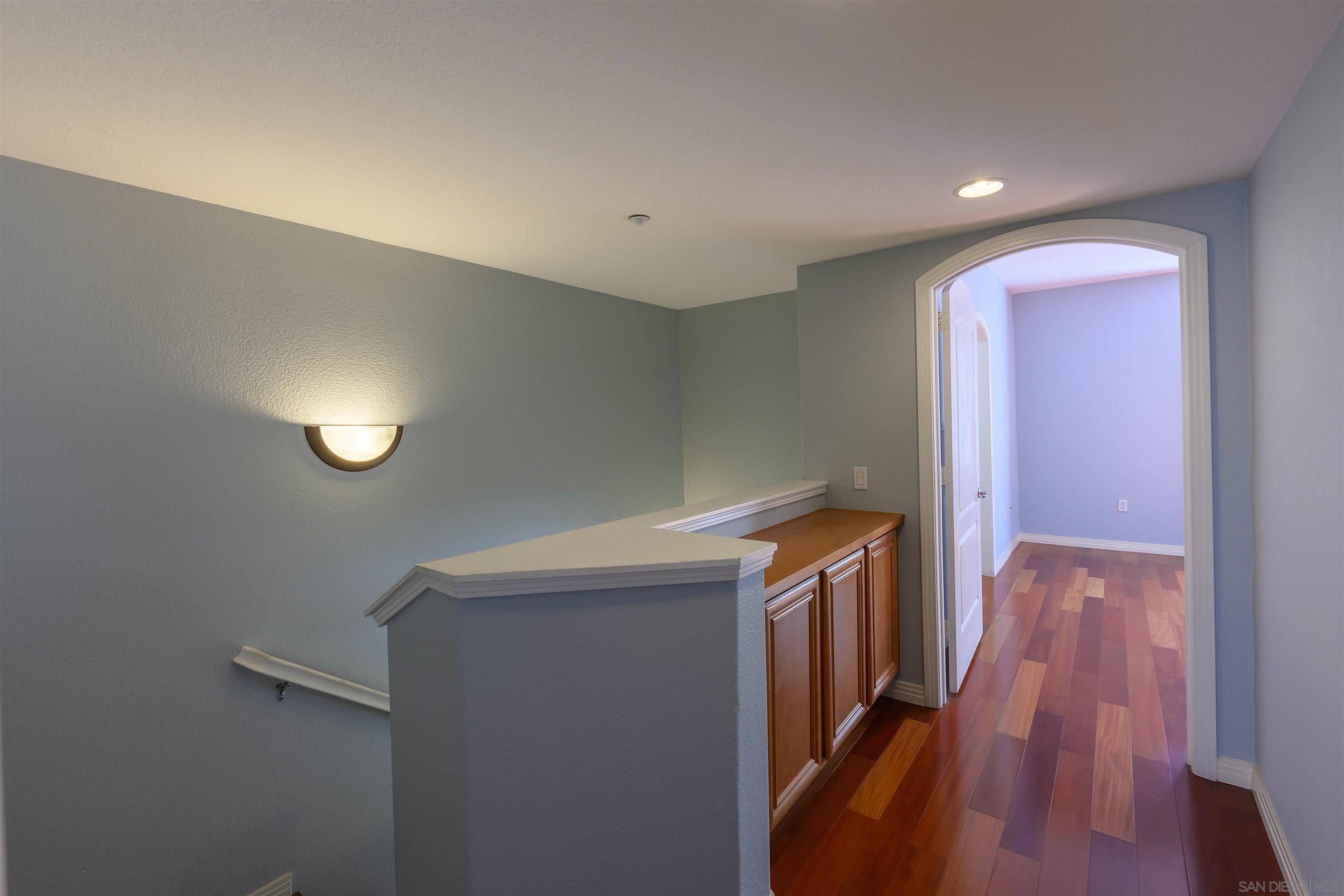 San Diego, California, 92101, United States, 2 Bedrooms Bedrooms, ,3 BathroomsBathrooms,Residential,For Sale,1713203