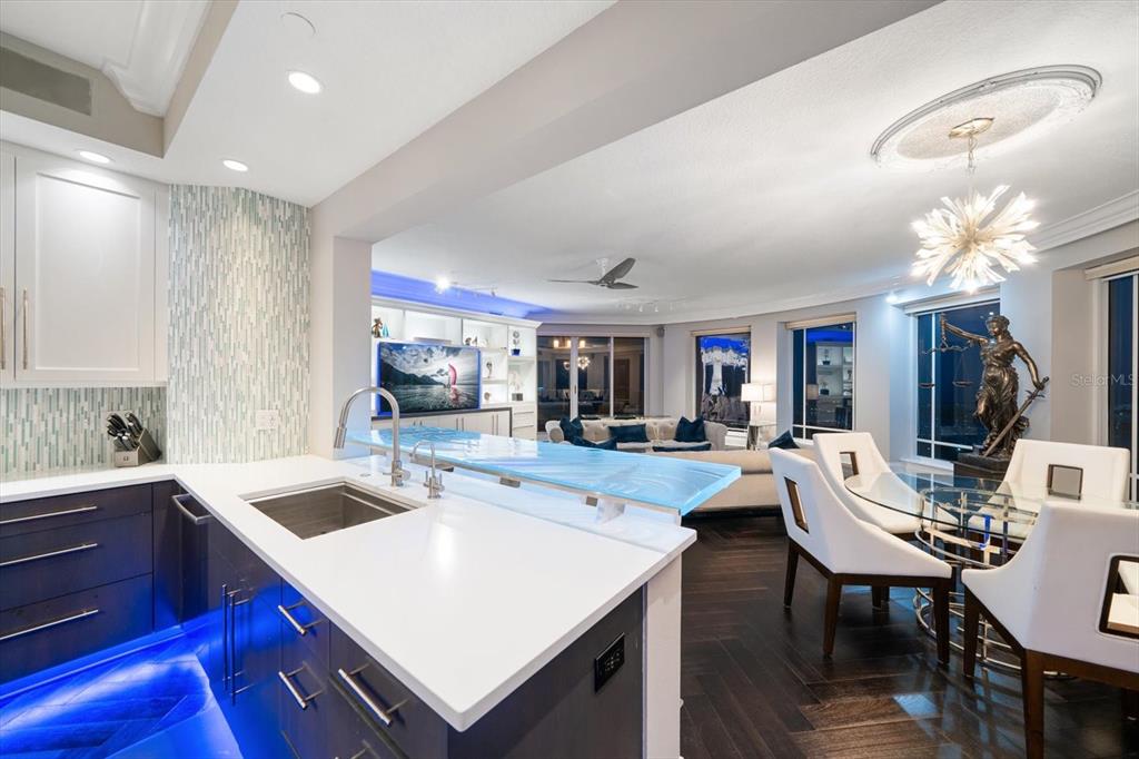 100 Beach Drive NE Unit 1900, St Petersburg, Florida, 33701, United States, 4 Bedrooms Bedrooms, ,6 BathroomsBathrooms,Residential,For Sale,100 Beach Drive NE Unit 1900,1618672