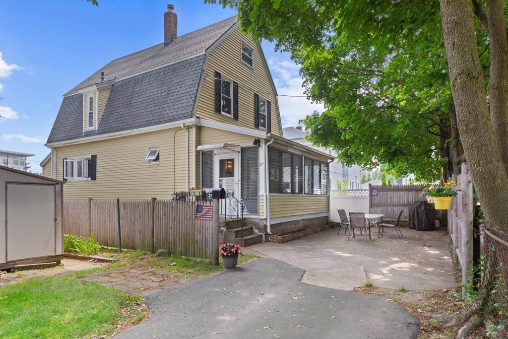 Medford, Massachusetts, 02155, United States, 3 Bedrooms Bedrooms, ,2 BathroomsBathrooms,Residential,For Sale,1923943