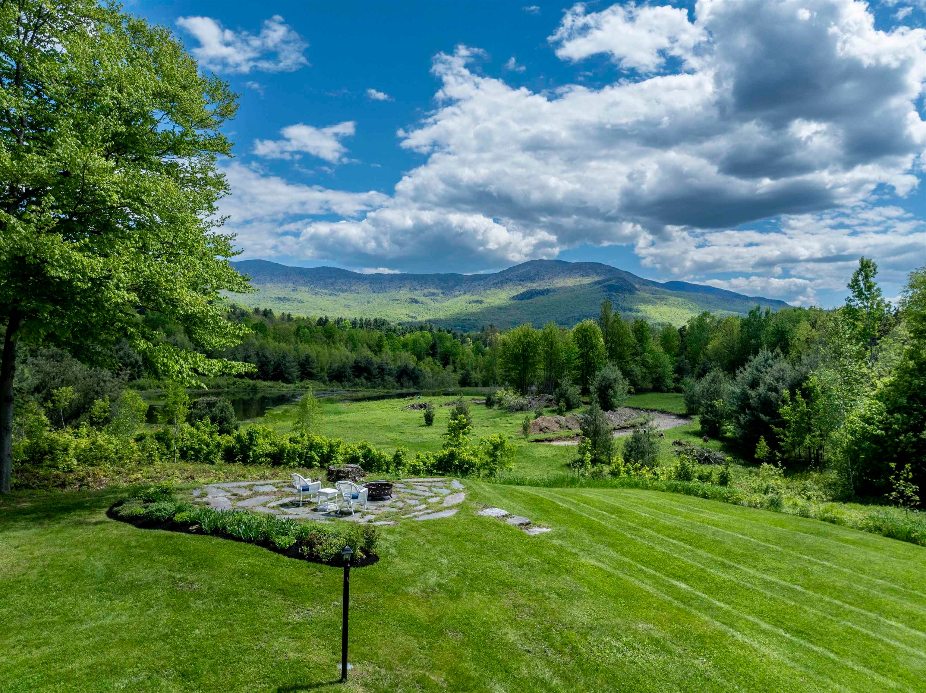 Stowe, Vermont, 05672, United States, 4 Bedrooms Bedrooms, ,2 BathroomsBathrooms,Residential,For Sale,1846681