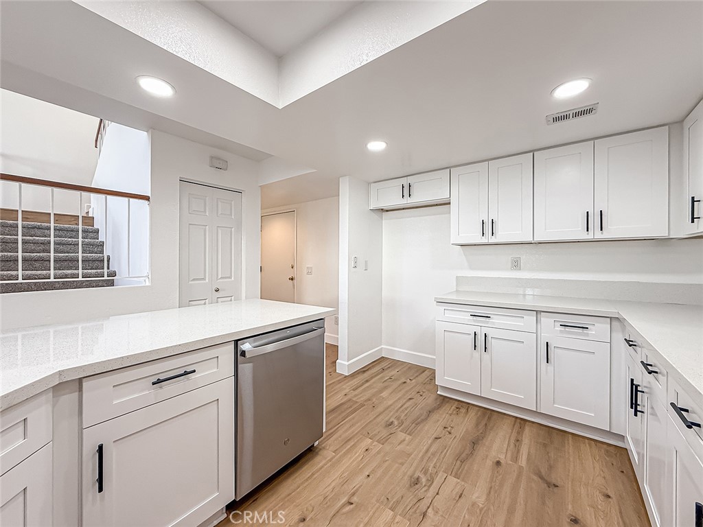 Camarillo, California, 93010, United States, 3 Bedrooms Bedrooms, ,3 BathroomsBathrooms,Residential,For Sale,2001647