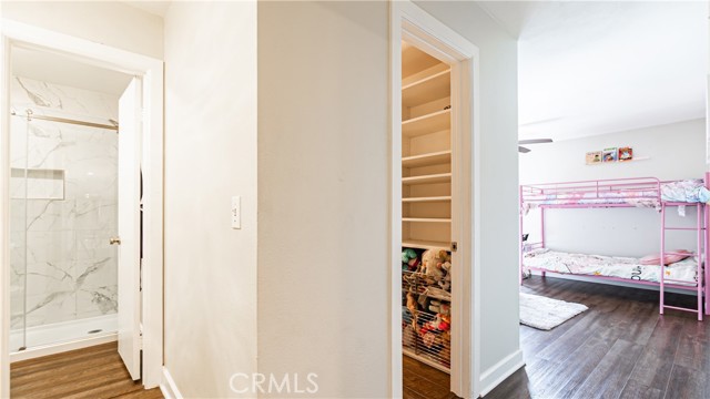 Hollywood Hills, California, 90068, United States, 2 Bedrooms Bedrooms, ,2 BathroomsBathrooms,Residential,For Sale,1981574