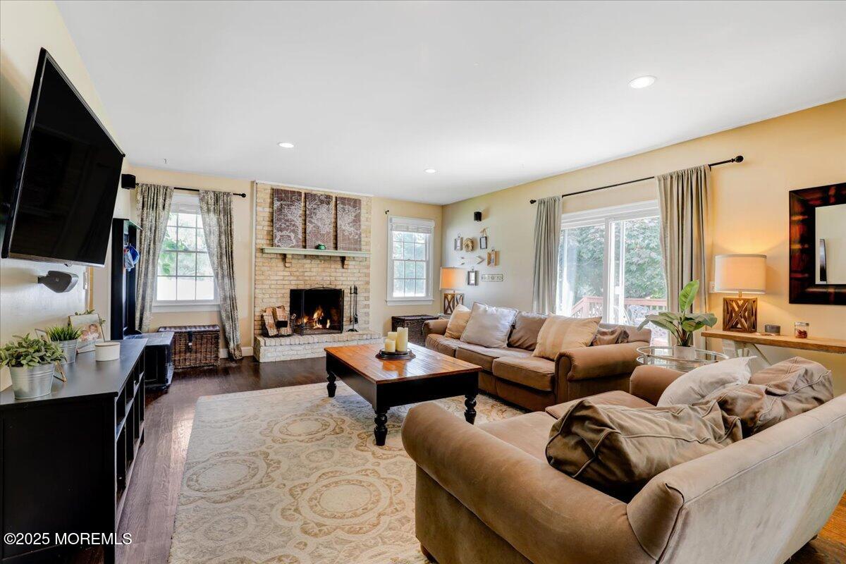 Freehold, New Jersey, 07728, United States, 5 Bedrooms Bedrooms, ,3 BathroomsBathrooms,Residential,For Sale,1914357