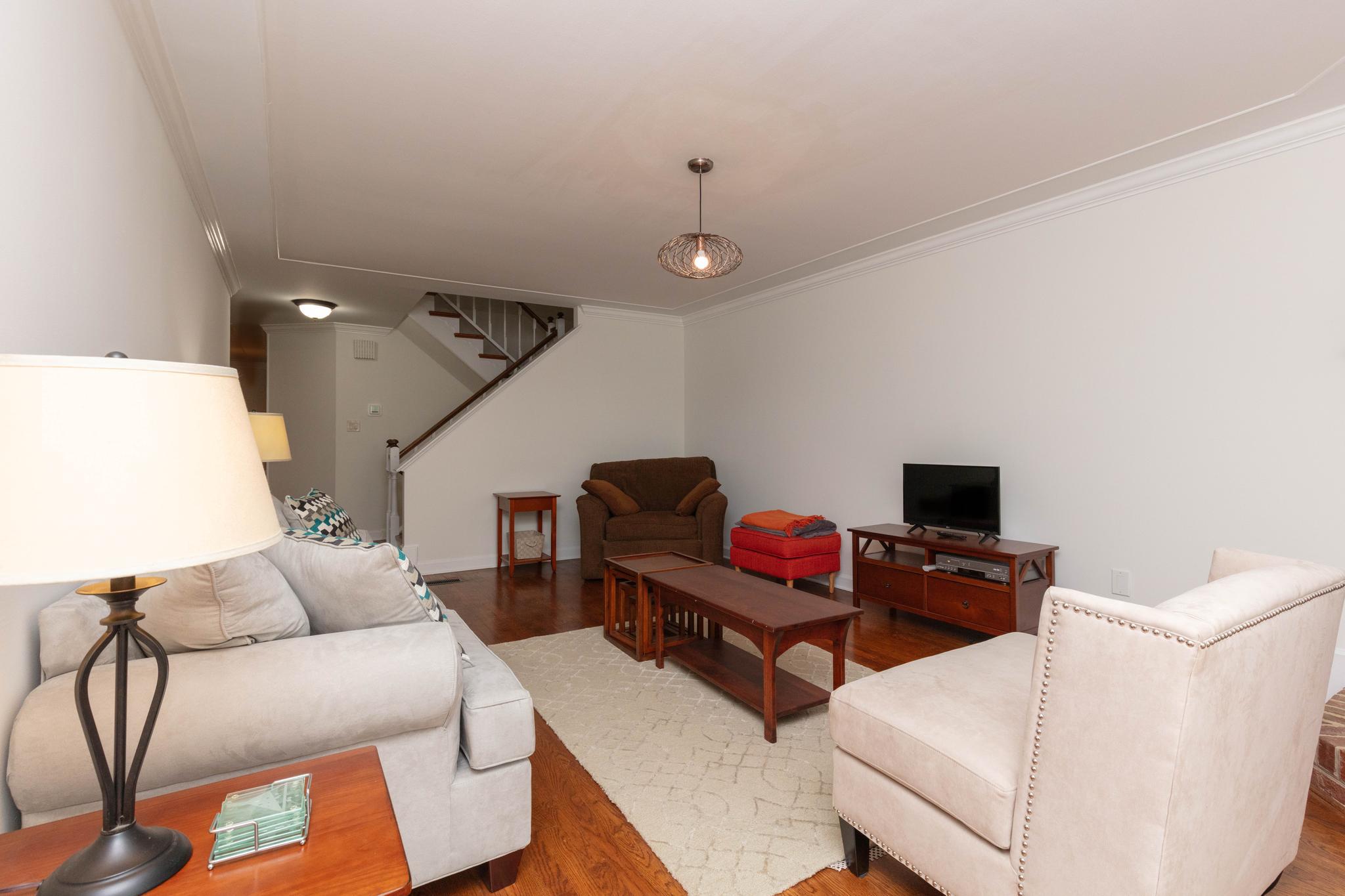  6304 Chaucer View Circle, Alexandria, VA, 22304 - 物件實景