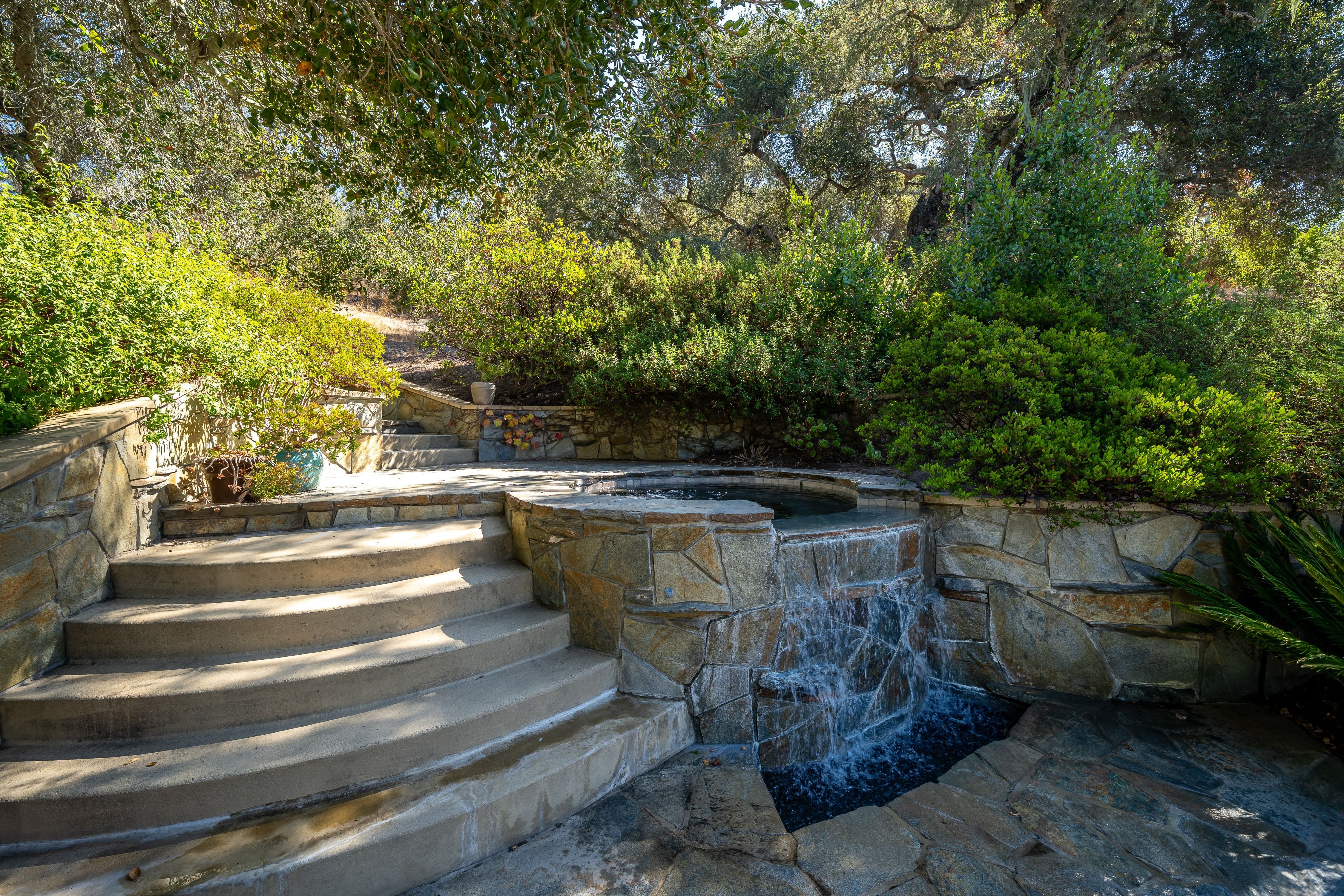  Timeless Craftsman Estate with Resort-Style Outdoor Living - 物件實景