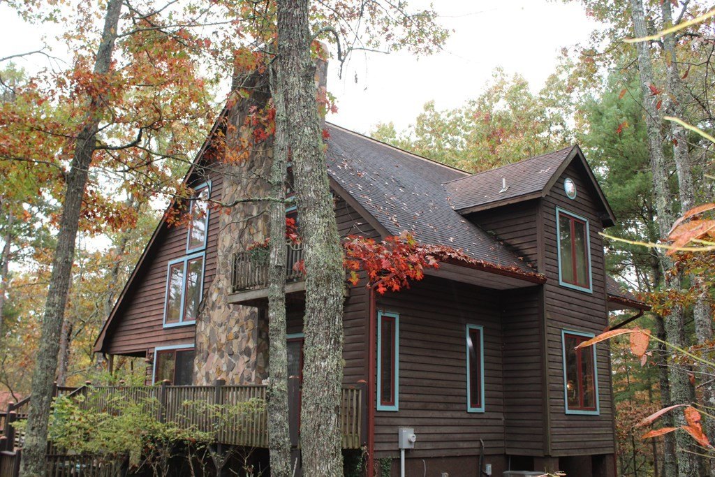 Murphy, North Carolina, 28906, United States, 2 Bedrooms Bedrooms, ,4 BathroomsBathrooms,Residential,For Sale,1915362