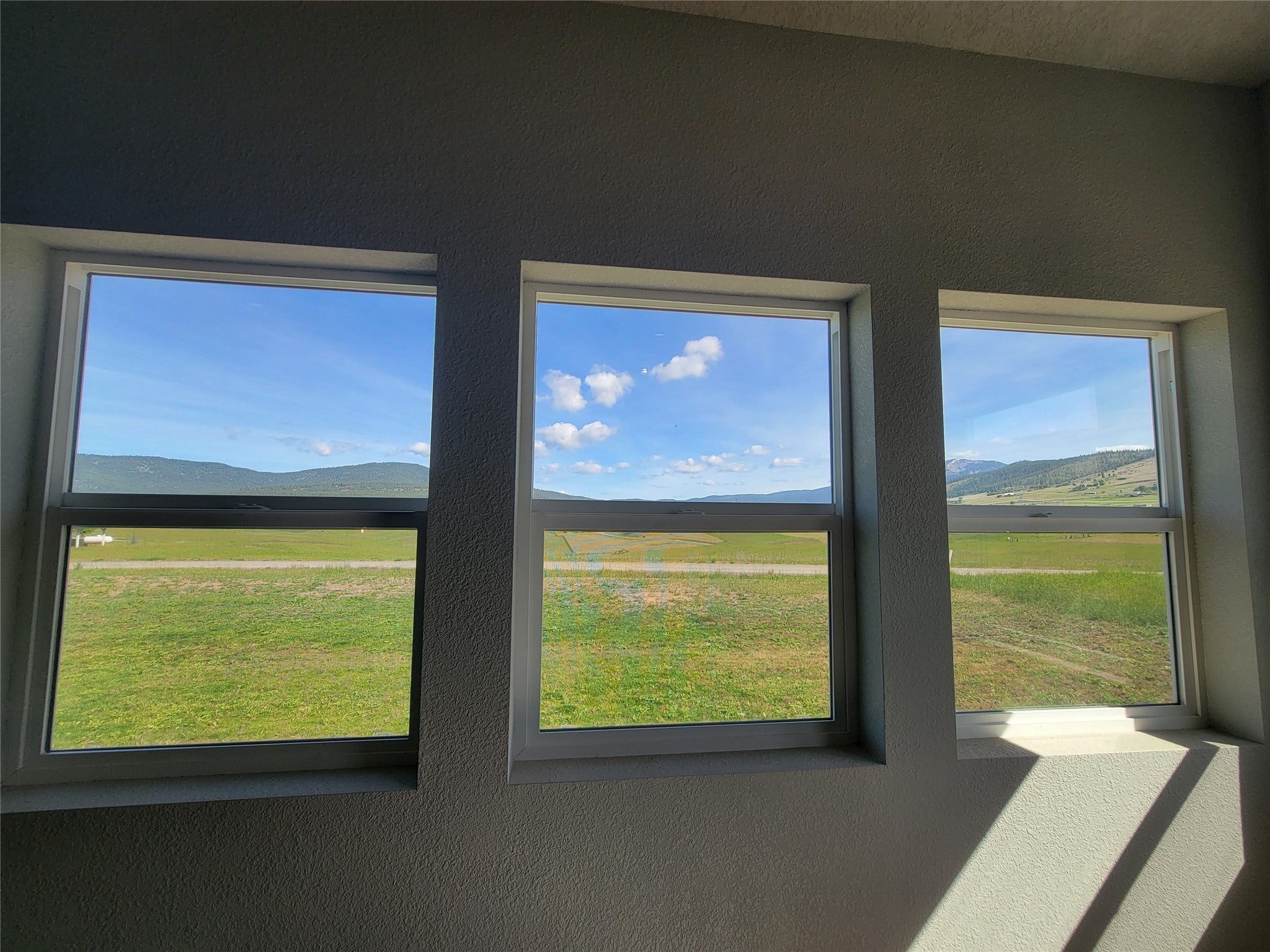 Plains, Montana, 59859, United States, 6 Bedrooms Bedrooms, ,3 BathroomsBathrooms,Residential,For Sale,1866900