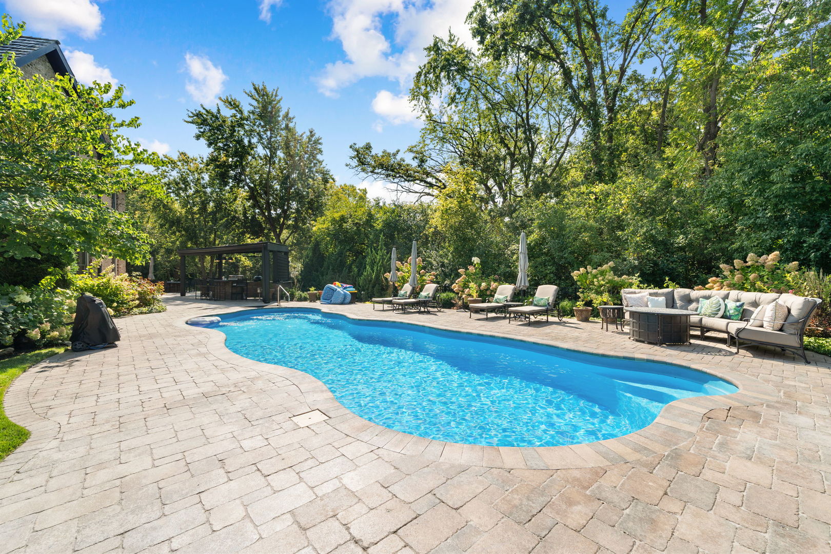 Lake Forest, Illinois, 60045, United States, 6 Bedrooms Bedrooms, ,7 BathroomsBathrooms,Residential,For Sale,1989872