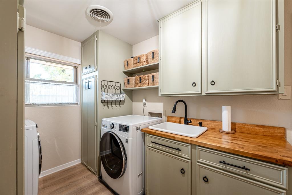 Abilene, Texas, 79606, United States, 3 Bedrooms Bedrooms, ,2 BathroomsBathrooms,Residential,For Sale,1988306