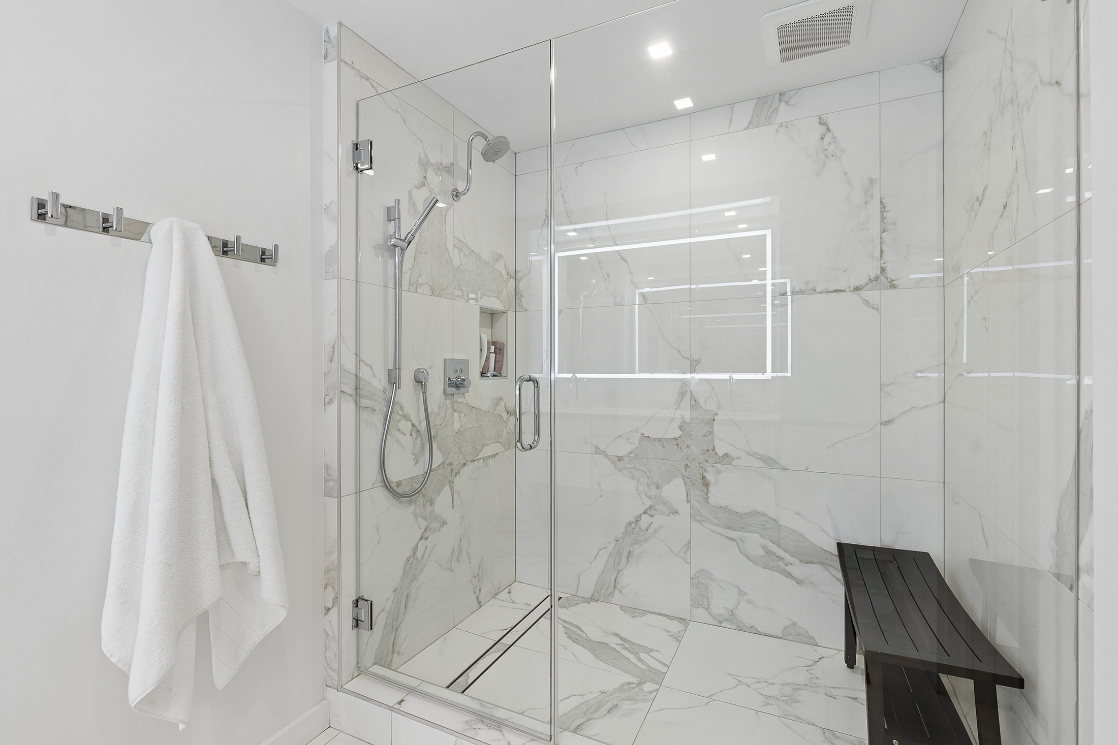  Exceptional One Bedroom Residence at Luxe - 物件實景
