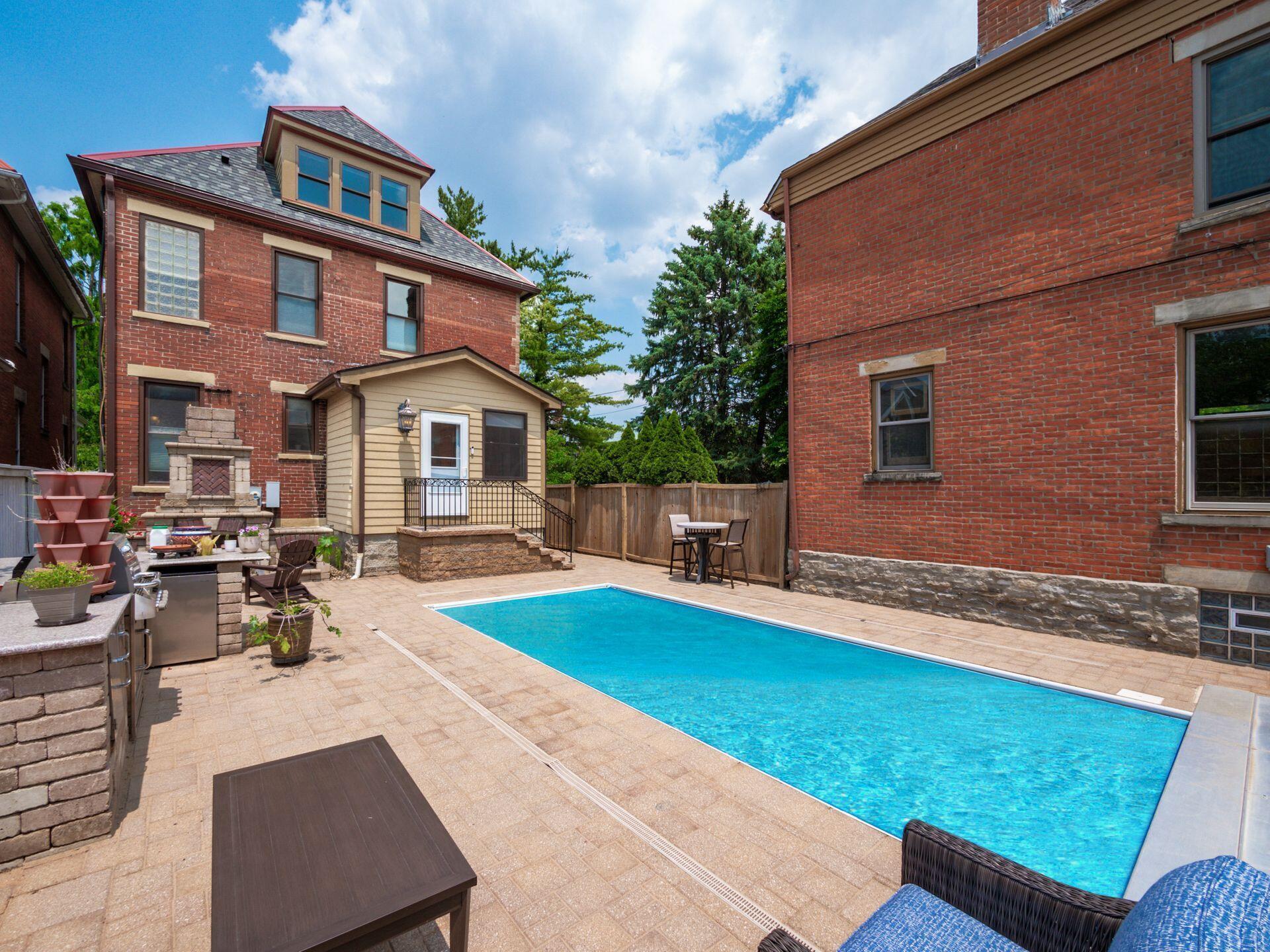 Columbus, Ohio, 43201, United States, 3 Bedrooms Bedrooms, ,4 BathroomsBathrooms,Residential,For Sale,1858166