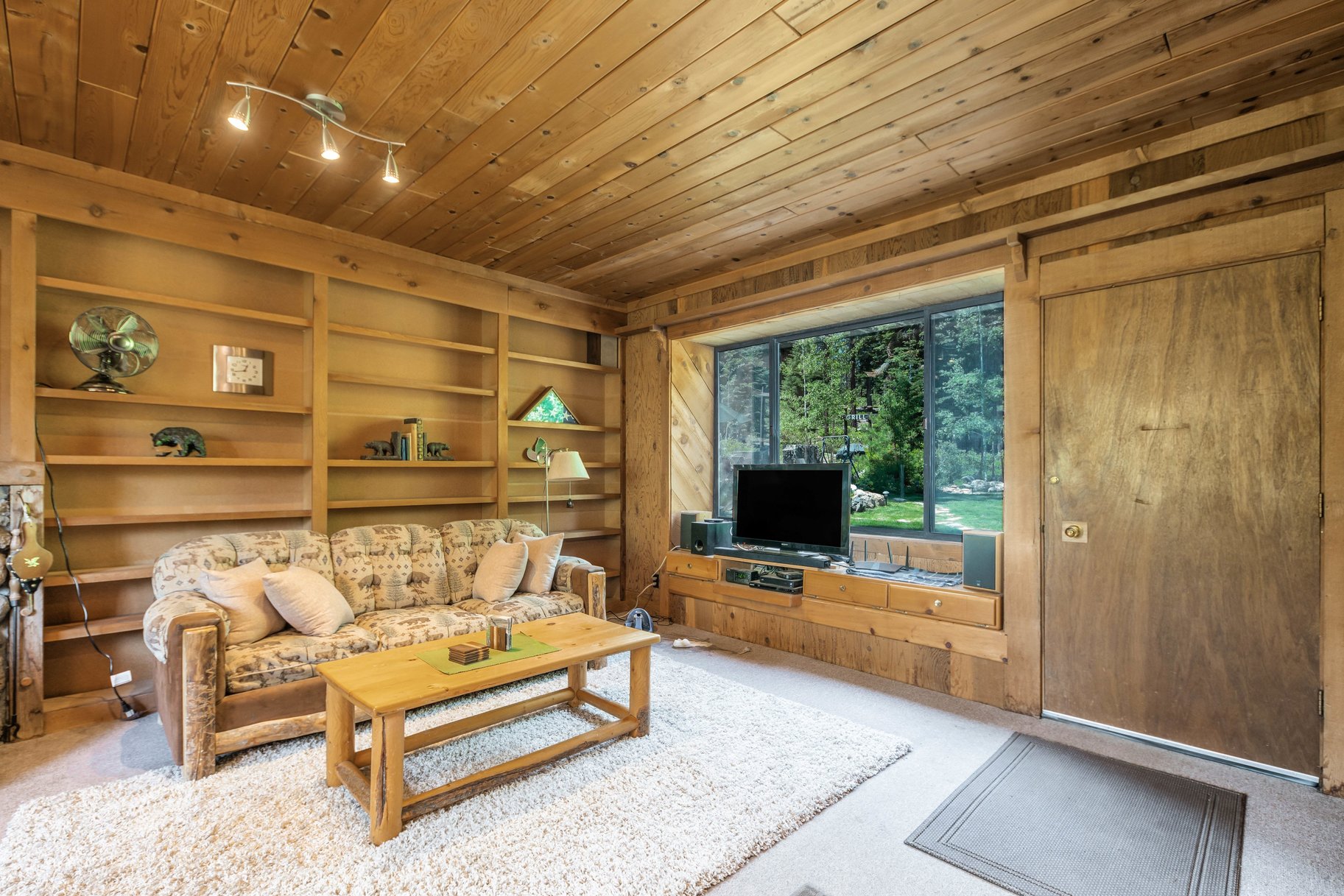  Rare, 10-acre parcel with house minutes from Tahoe City - 物件實景