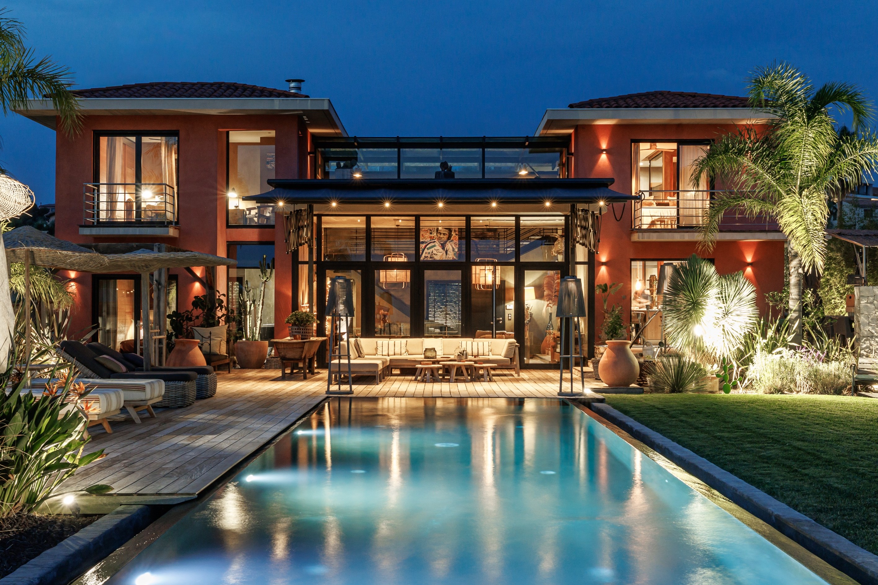  Spectacular Architect-Designed Villa with Pool and Sea Views in Nice Crémat - 物件實景