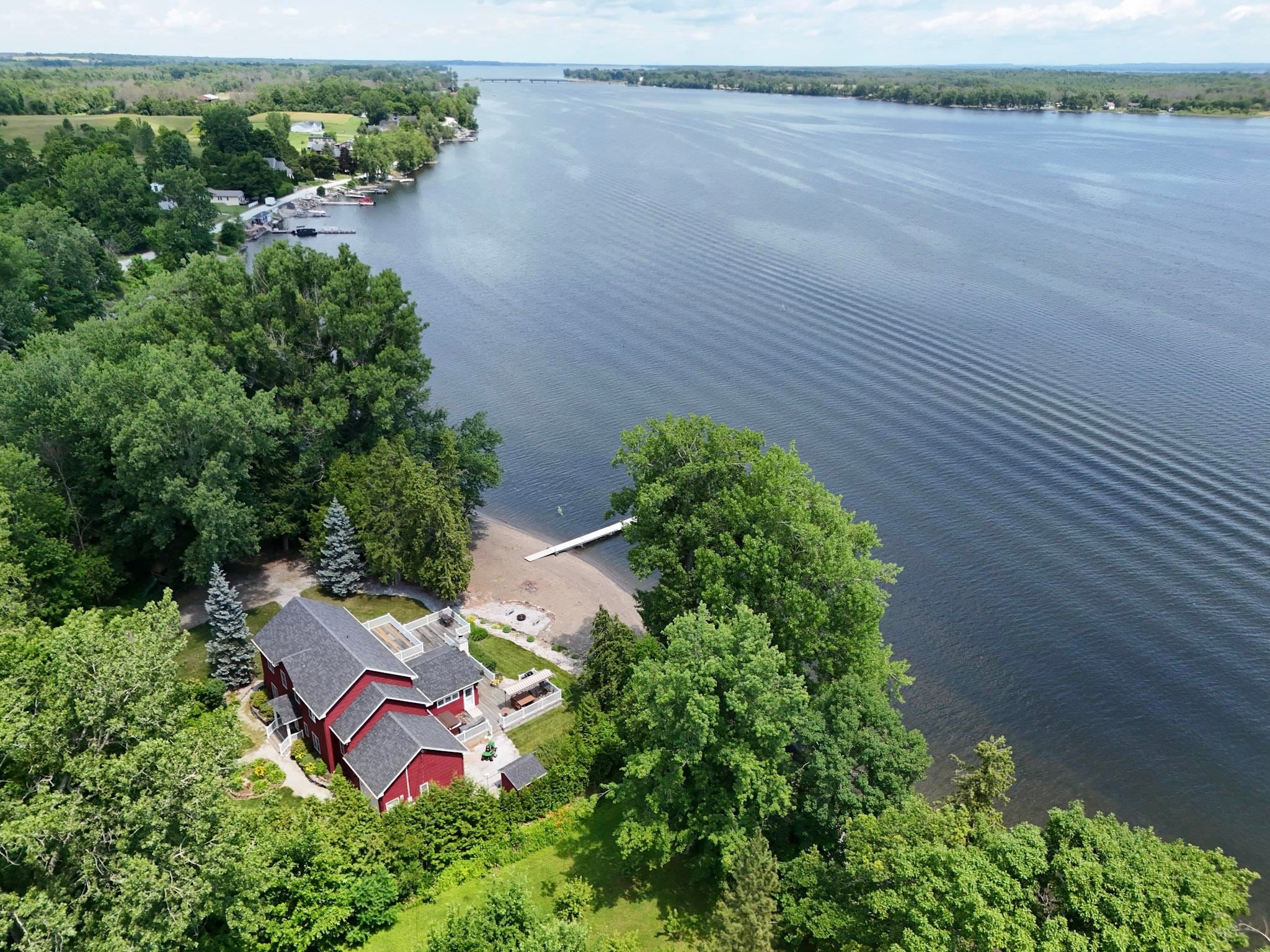 Alburgh, Vermont, 05440, United States, 5 Bedrooms Bedrooms, ,1 BathroomBathrooms,Residential,For Sale,1885348