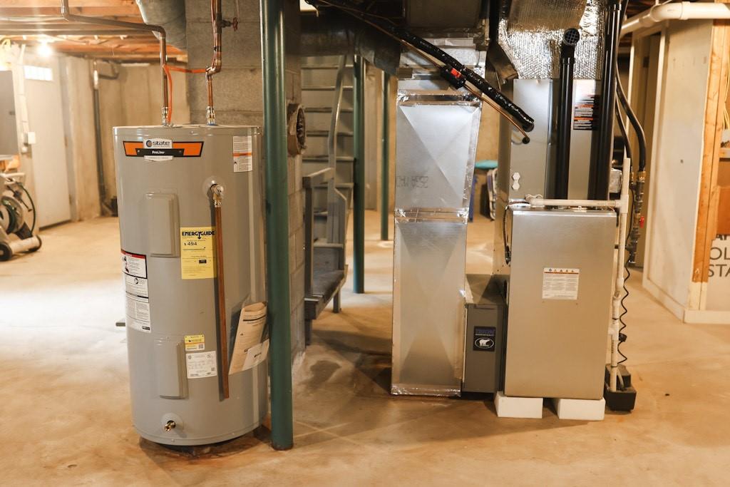 Westerly, Rhode Island, 02891, United States, 3 Bedrooms Bedrooms, ,2 BathroomsBathrooms,Residential,For Sale,1958331