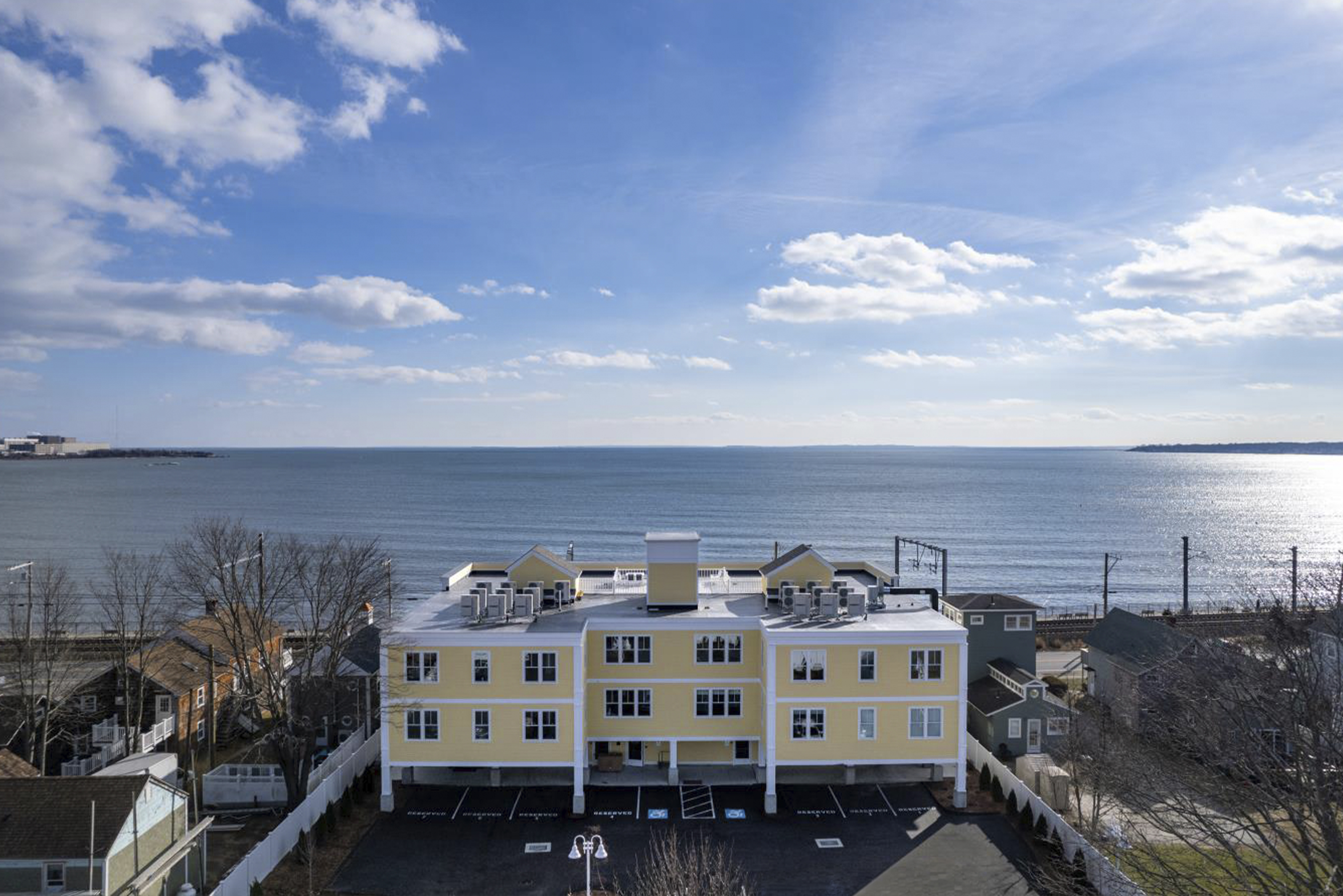  Waterfront 3 Bed Condo in East Lyme - 物件實景