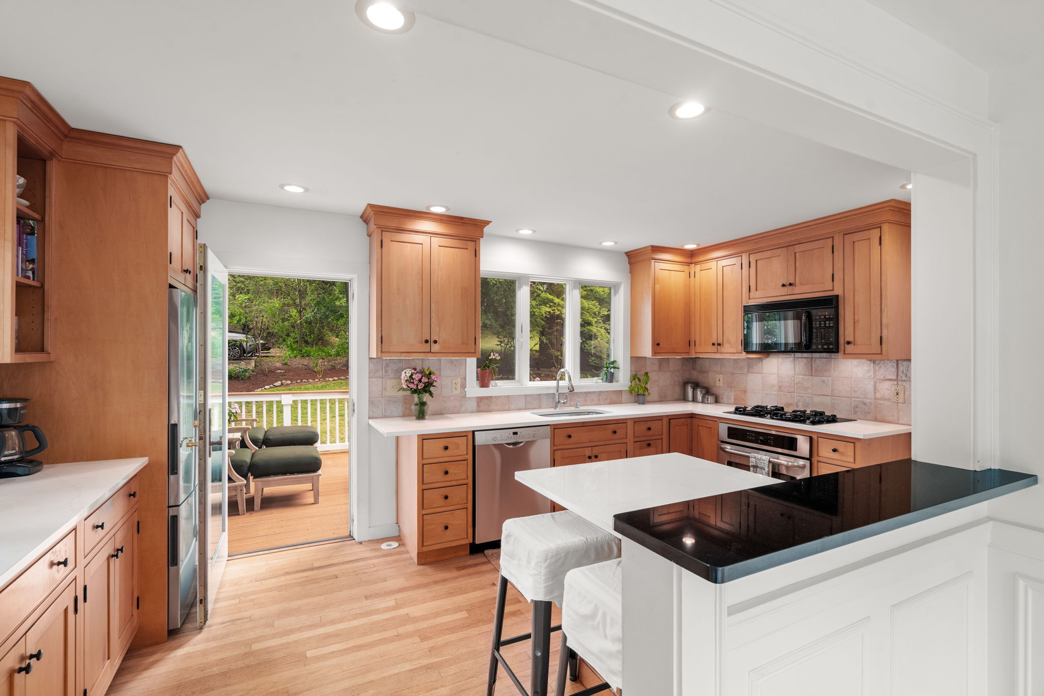  16 Lewis Street, Newton, MA, 02458 - 物件實景