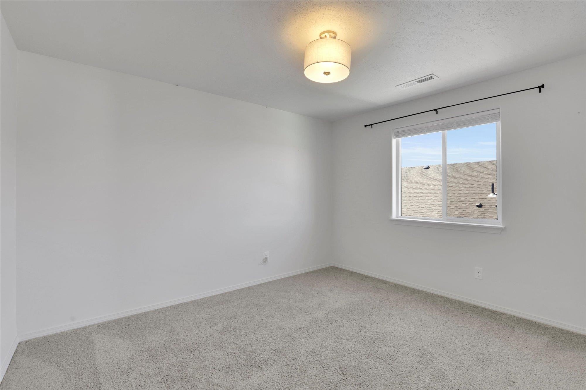 Deer Park, Washington, 99006, United States, 4 Bedrooms Bedrooms, ,3 BathroomsBathrooms,Residential,For Sale,1919491