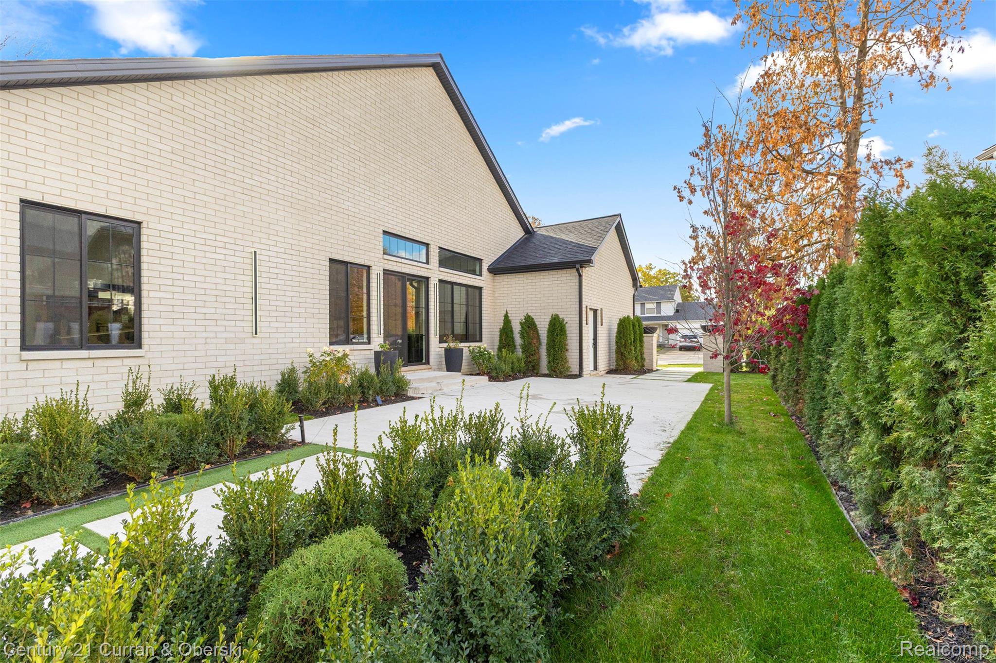 Dearborn, Michigan, 48128, United States, 5 Bedrooms Bedrooms, ,5 BathroomsBathrooms,Residential,For Sale,2030794