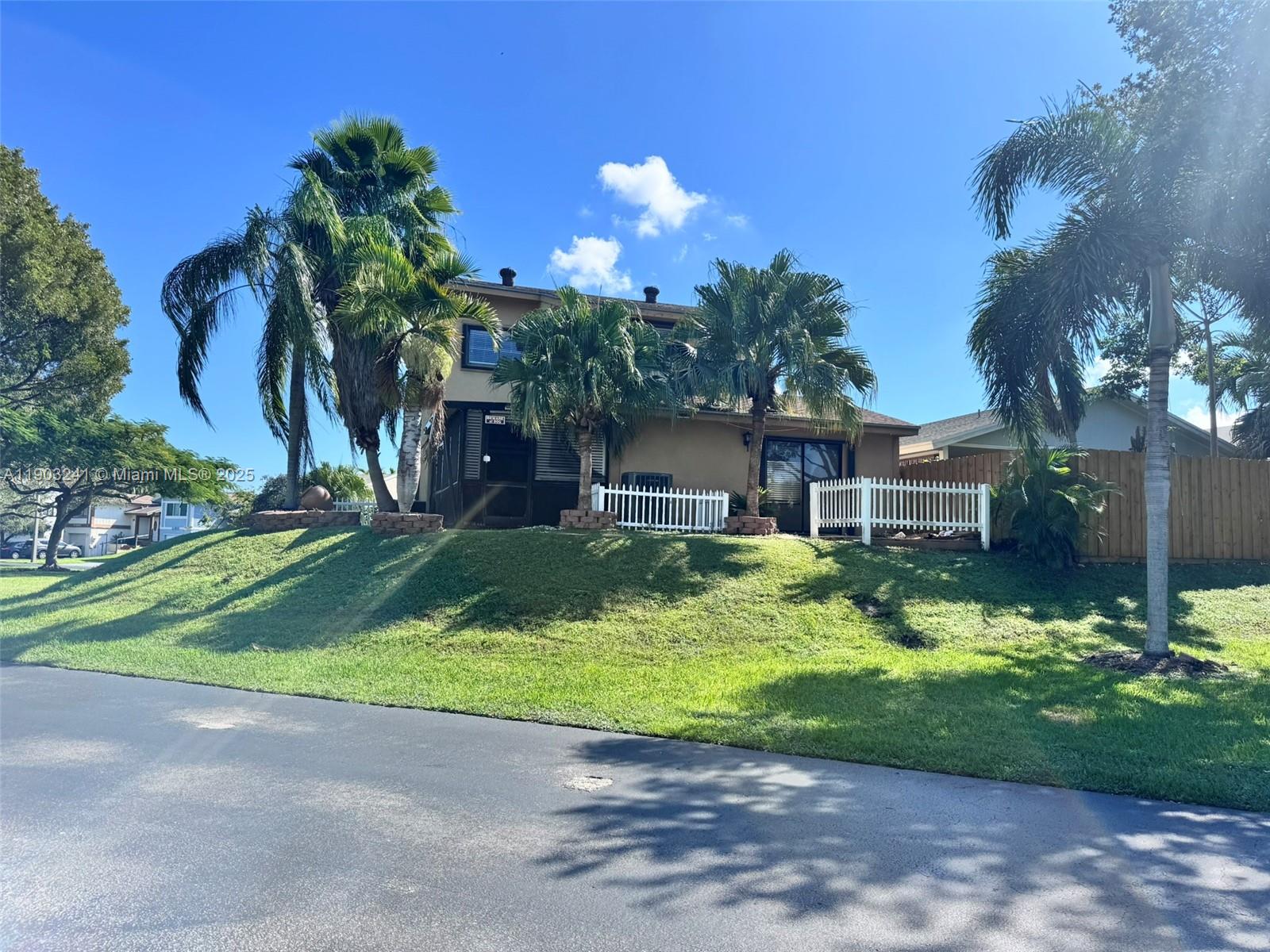 Cutler Bay, Florida, 33190, United States, 3 Bedrooms Bedrooms, ,2 BathroomsBathrooms,Residential,For Sale,1987875