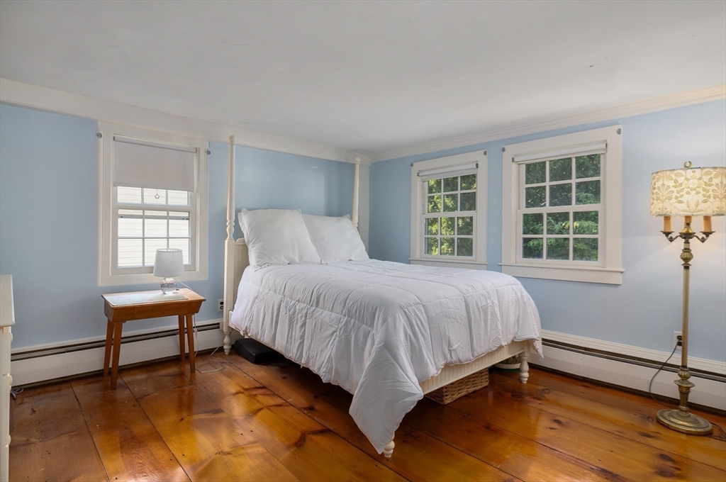 Amesbury, Massachusetts, 01913, United States, 5 Bedrooms Bedrooms, ,4 BathroomsBathrooms,Residential,For Sale,1992950