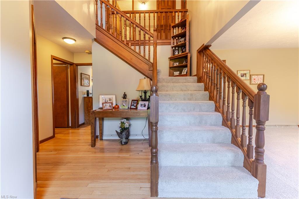 Chester, West Virginia, 26034, United States, 3 Bedrooms Bedrooms, ,3 BathroomsBathrooms,Residential,For Sale,1975770