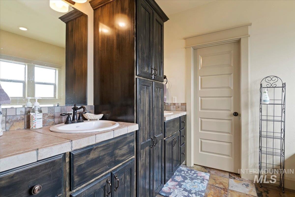 1878 Sheep Hill Ct, Meridian, Idaho, 83646, United States, 4 Bedrooms Bedrooms, ,3 BathroomsBathrooms,Residential,For Sale,1878 Sheep Hill Ct,1434247