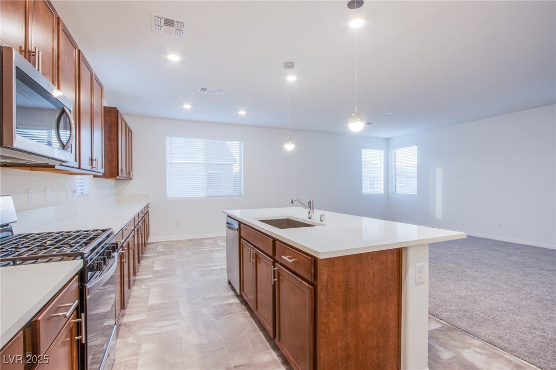 Las Vegas, Nevada, 89141, United States, 5 Bedrooms Bedrooms, ,3 BathroomsBathrooms,Residential,For Sale,1978122