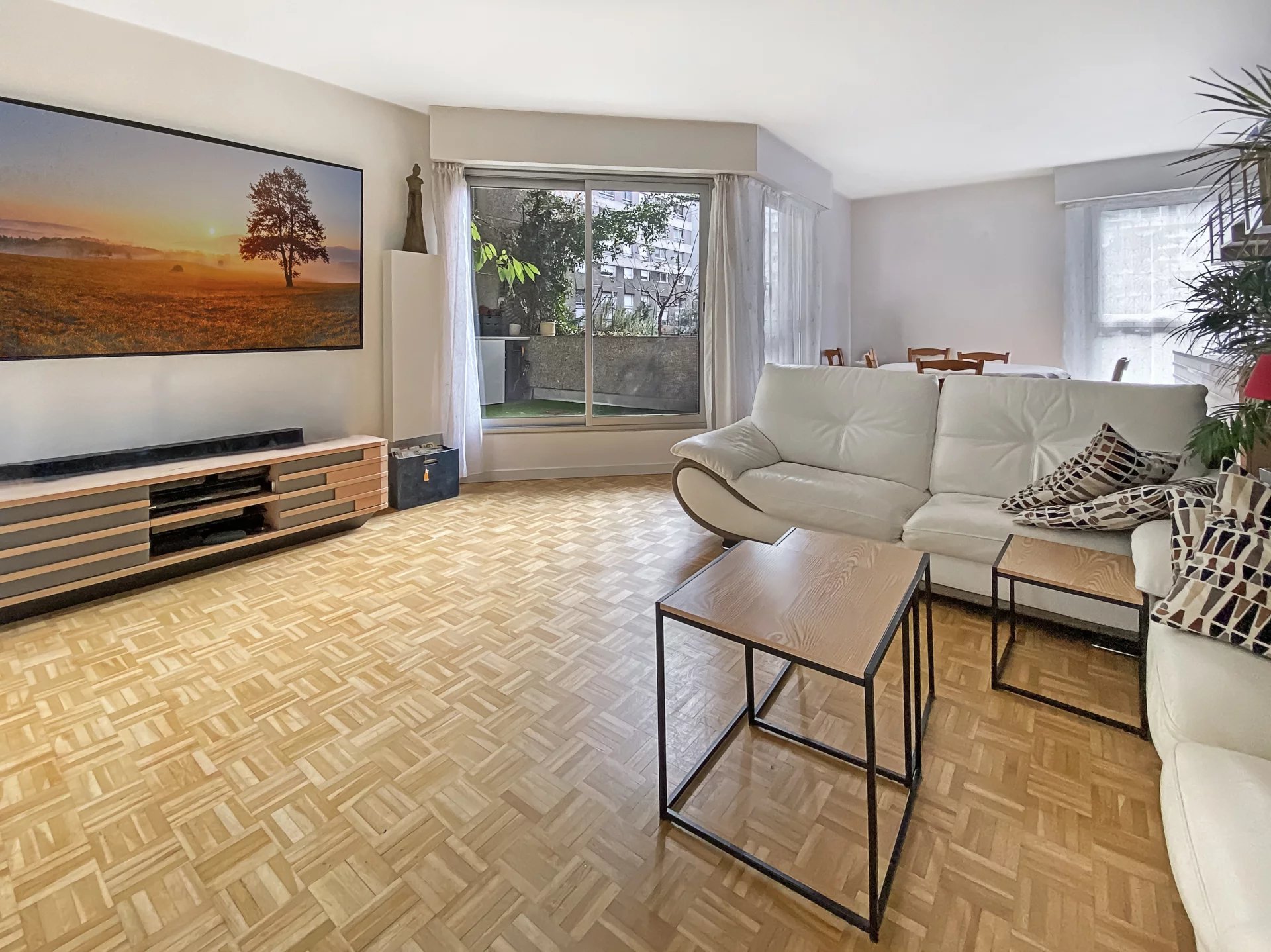 Boulogne-Billancourt, Île-de-France, 92100, FR, 3 Bedrooms Bedrooms, ,4 BathroomsBathrooms,Residential,For Sale,1932138