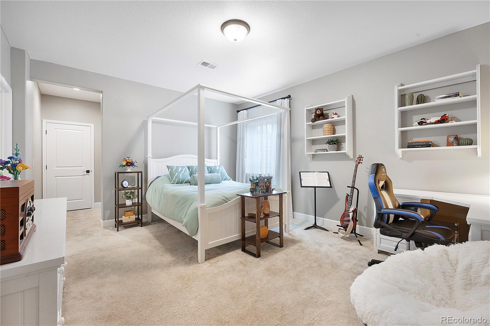 Castle Rock, Colorado, 80108, United States, 5 Bedrooms Bedrooms, ,1 BathroomBathrooms,Residential,For Sale,1906809