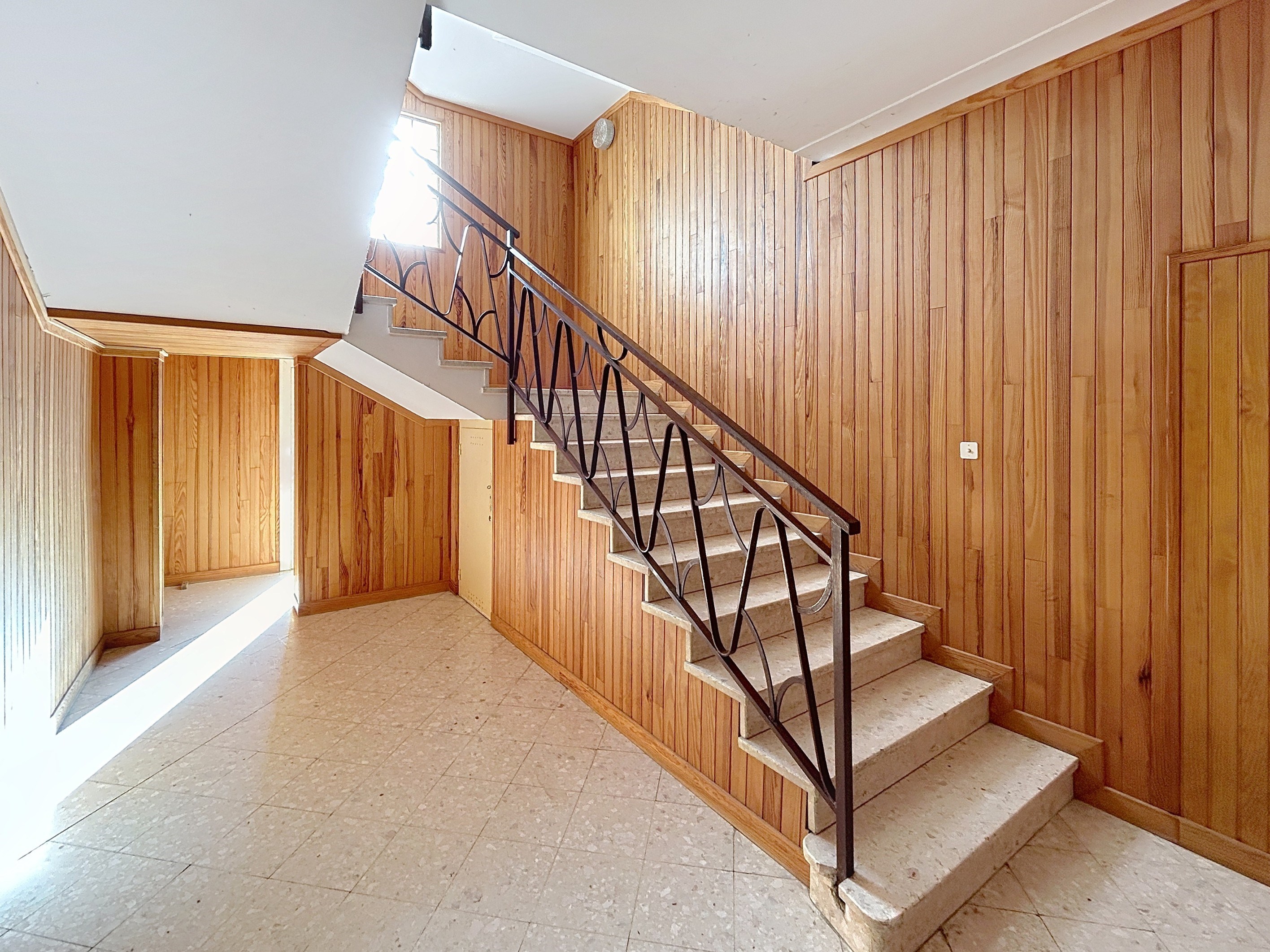  Charming Renovated Studio – Sea View & Prime Location - 物件實景