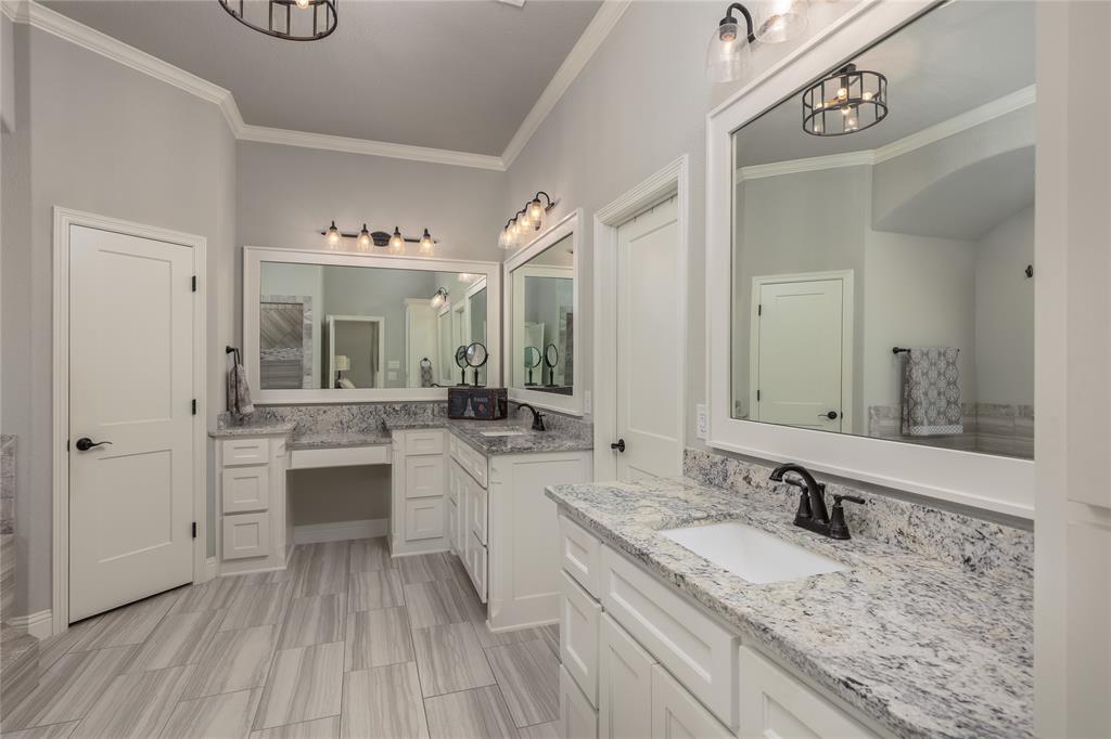 Springtown, Texas, 76082, United States, 4 Bedrooms Bedrooms, ,2 BathroomsBathrooms,Residential,For Sale,1980102