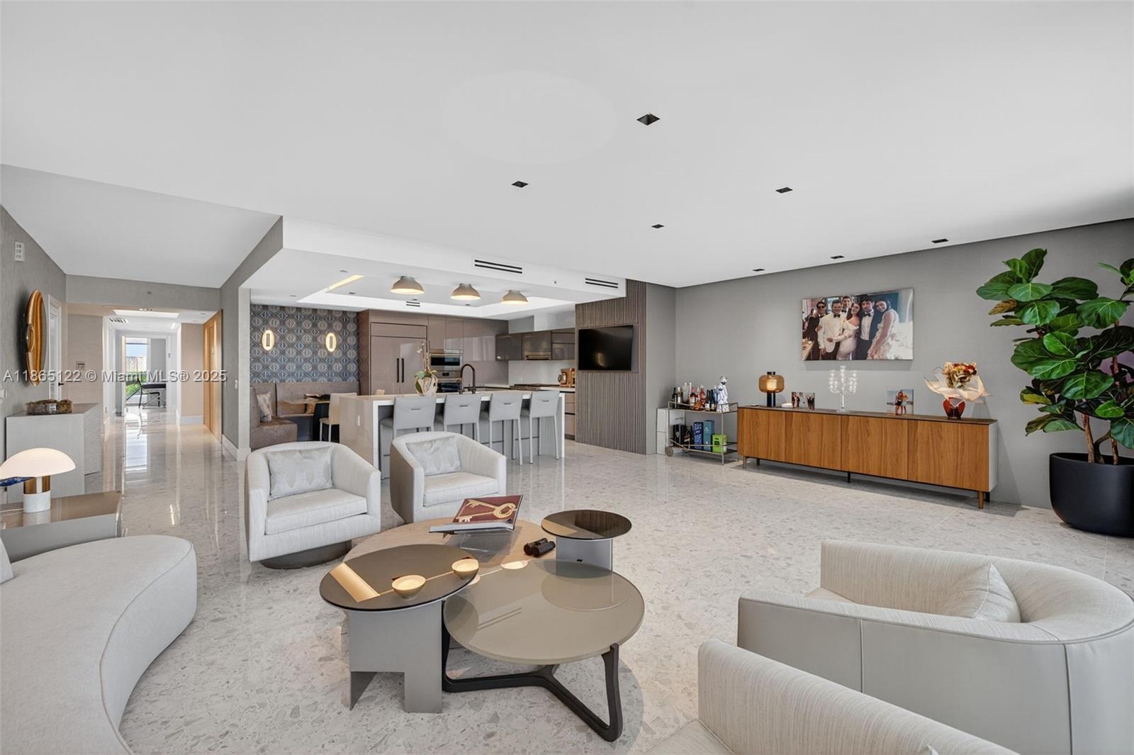 Aventura, Florida, 33160, United States, 3 Bedrooms Bedrooms, ,4 BathroomsBathrooms,Residential,For Sale,1942054