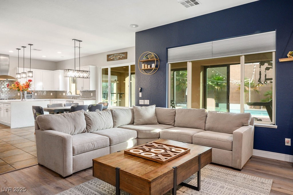 Henderson, Nevada, 89044, United States, 5 Bedrooms Bedrooms, ,5 BathroomsBathrooms,Residential,For Sale,2003253