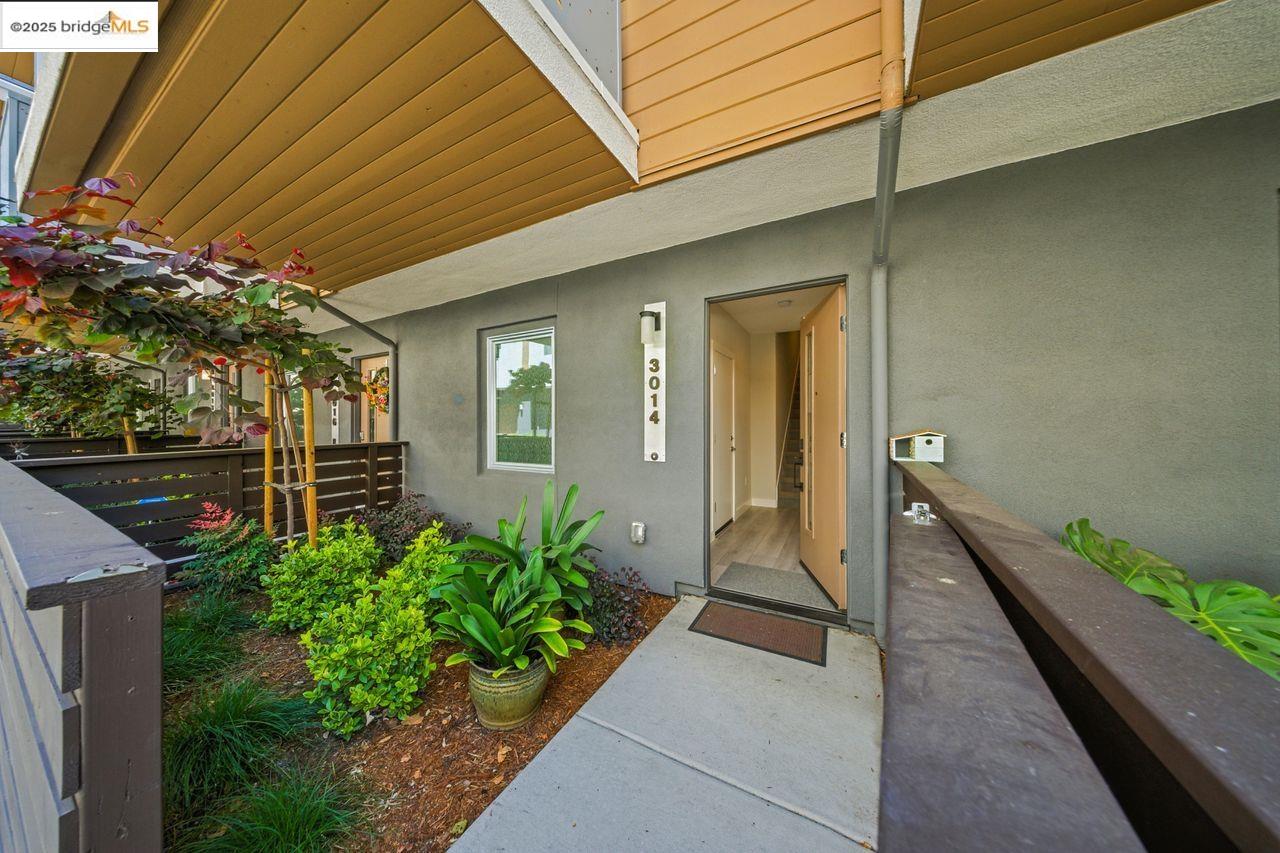 El Cerrito, California, 94530, United States, 3 Bedrooms Bedrooms, ,3 BathroomsBathrooms,Residential,For Sale,1942255