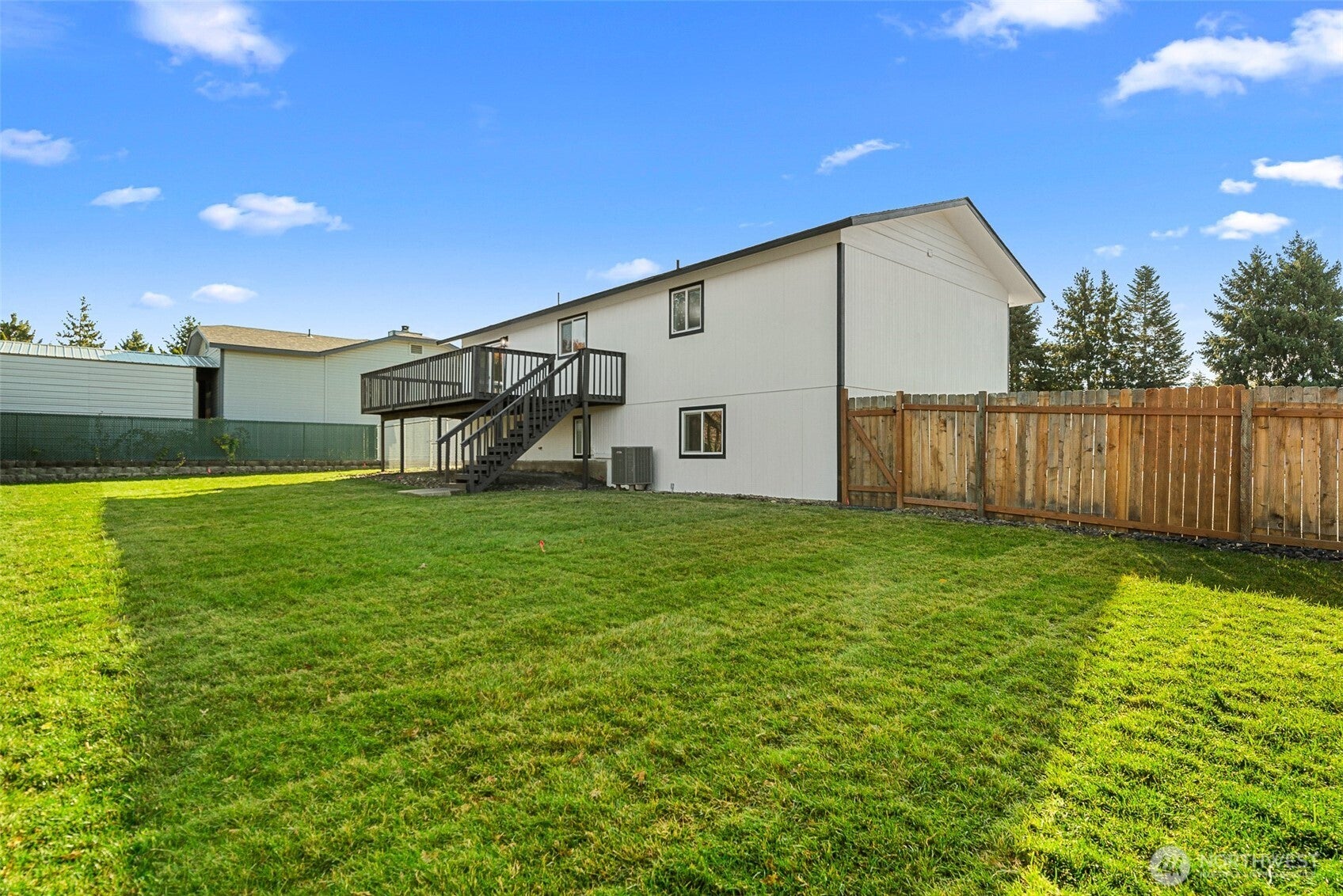 East Wenatchee, Washington, 98802, United States, 3 Bedrooms Bedrooms, ,1 BathroomBathrooms,Residential,For Sale,1984794