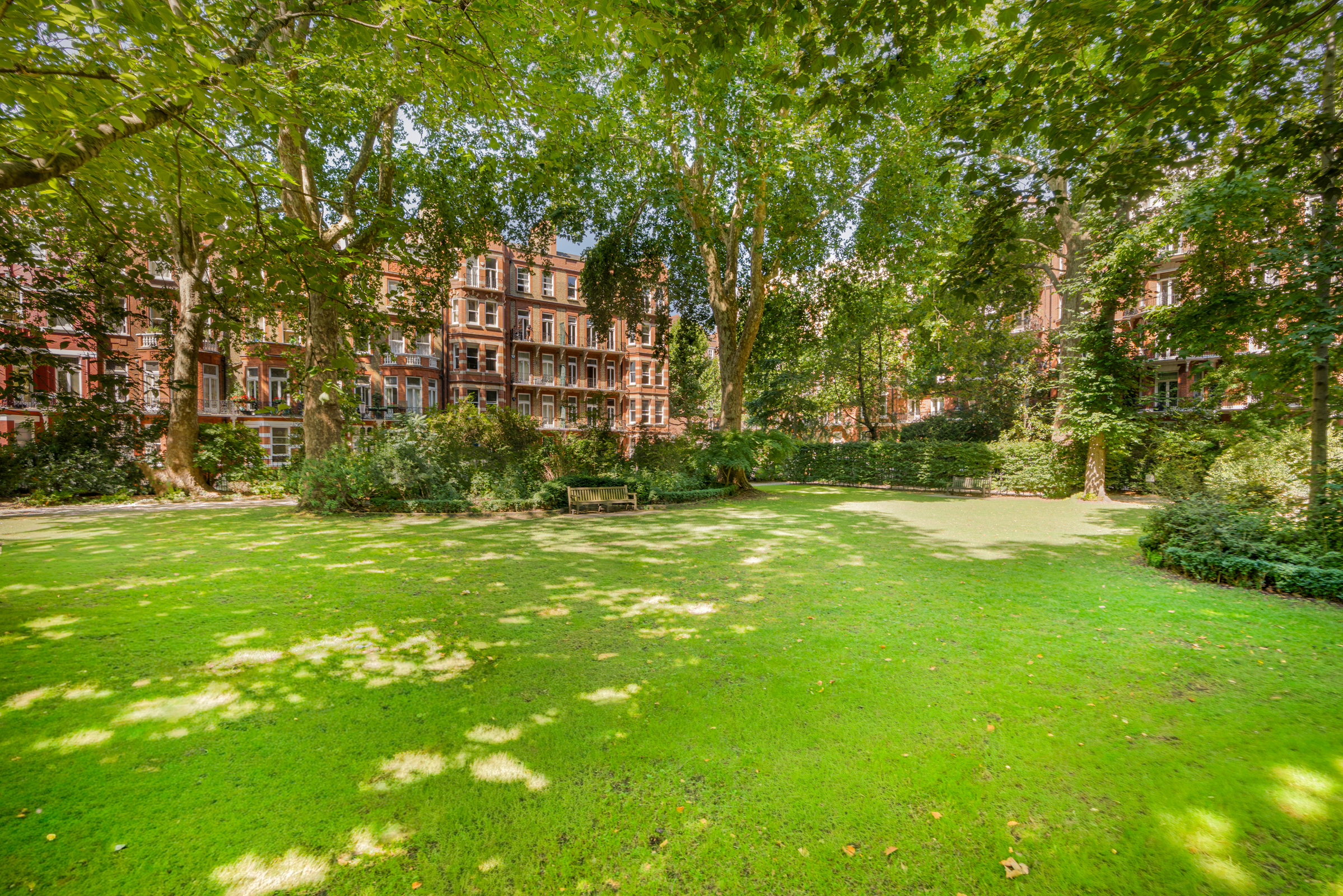  A Magnificent Duplex Residence in Bramham Gardens - 物件實景