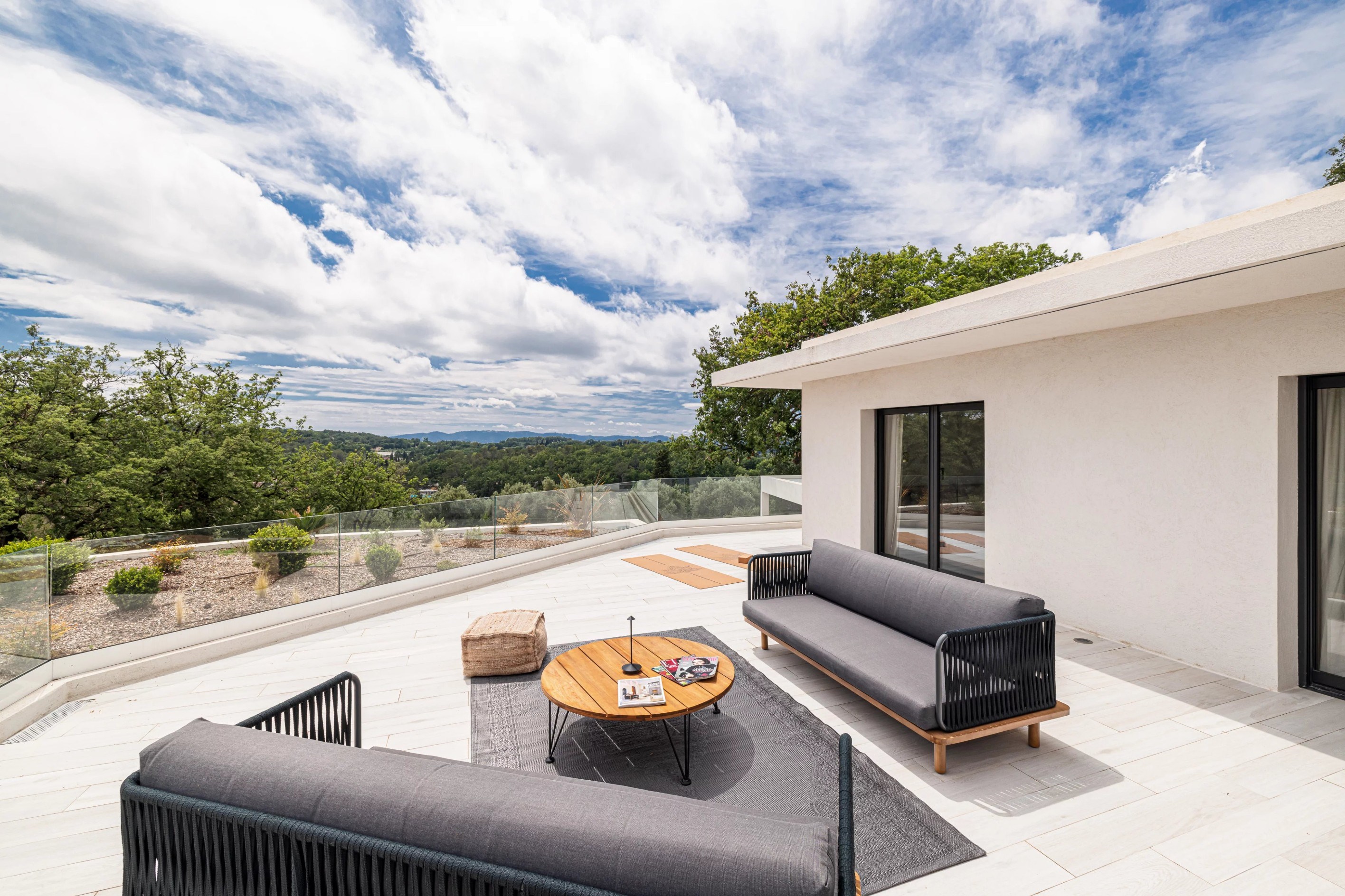  Contemporary villa for sale in Opio 295 m² with infinity pool and panoramic vie… - 物件實景
