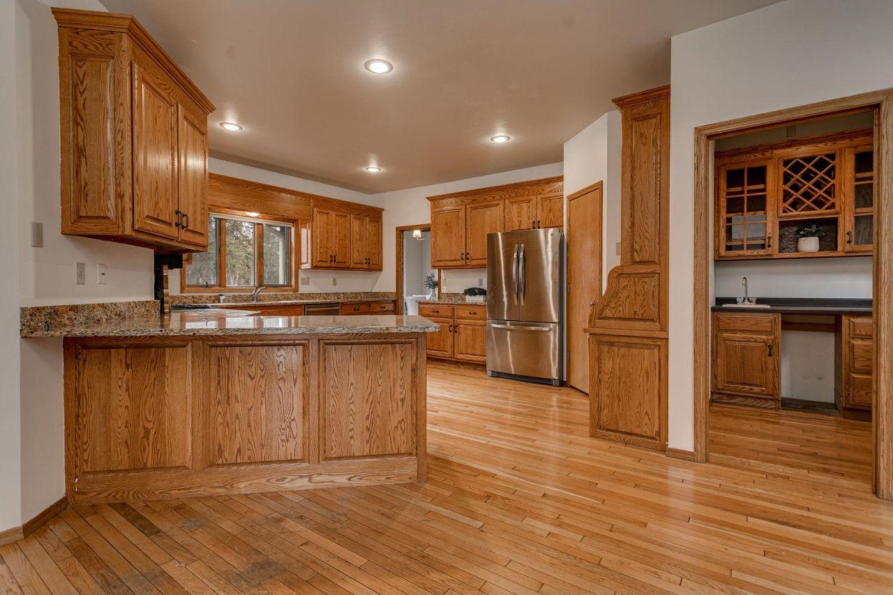 GREEN BAY, Wisconsin, 54313, United States, 5 Bedrooms Bedrooms, ,4 BathroomsBathrooms,Residential,For Sale,1768354