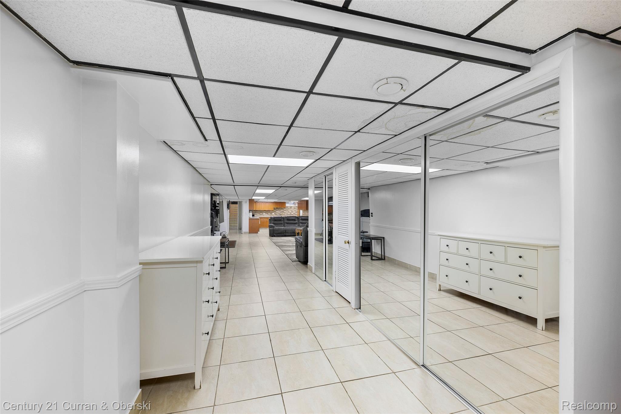 Dearborn, Michigan, 48126, United States, 3 Bedrooms Bedrooms, ,4 BathroomsBathrooms,Residential,For Sale,1979682