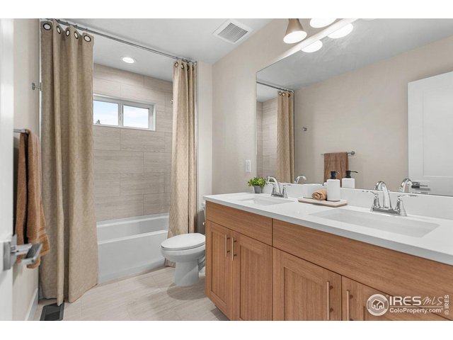 Loveland, Colorado, 80537, United States, 3 Bedrooms Bedrooms, ,3 BathroomsBathrooms,Residential,For Sale,1929479