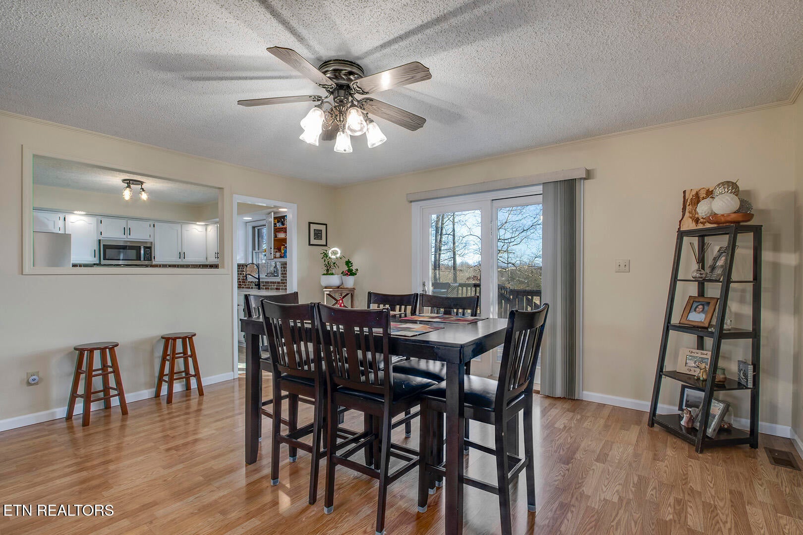 Loudon, Tennessee, 37774, United States, 3 Bedrooms Bedrooms, ,3 BathroomsBathrooms,Residential,For Sale,2013606