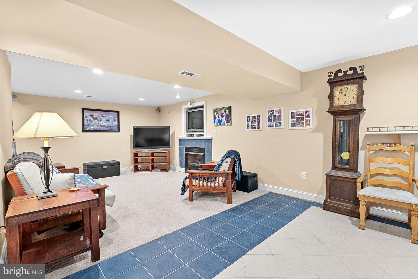 Waterford, Virginia, 20197, United States, 5 Bedrooms Bedrooms, ,4 BathroomsBathrooms,Residential,For Sale,1940957