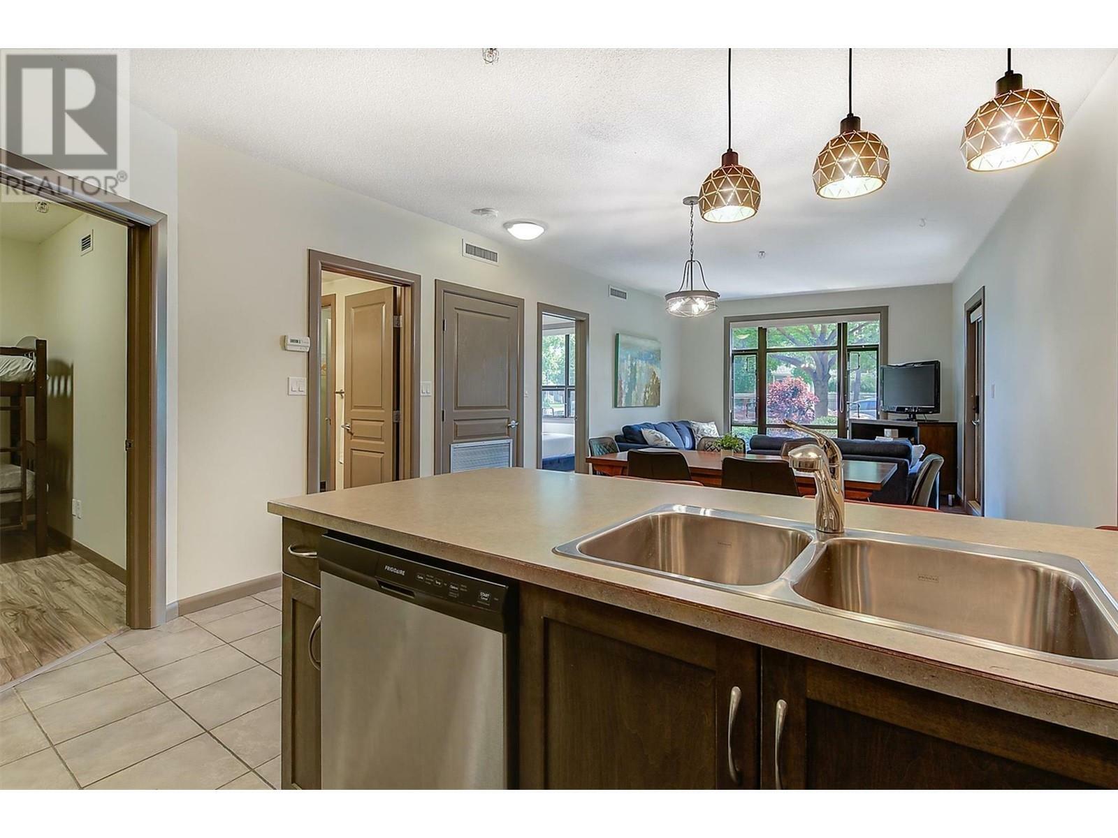 KELOWNA, British Columbia, V1Y 1G6, CA, 2 Bedrooms Bedrooms, ,2 BathroomsBathrooms,Residential,For Sale,1961350