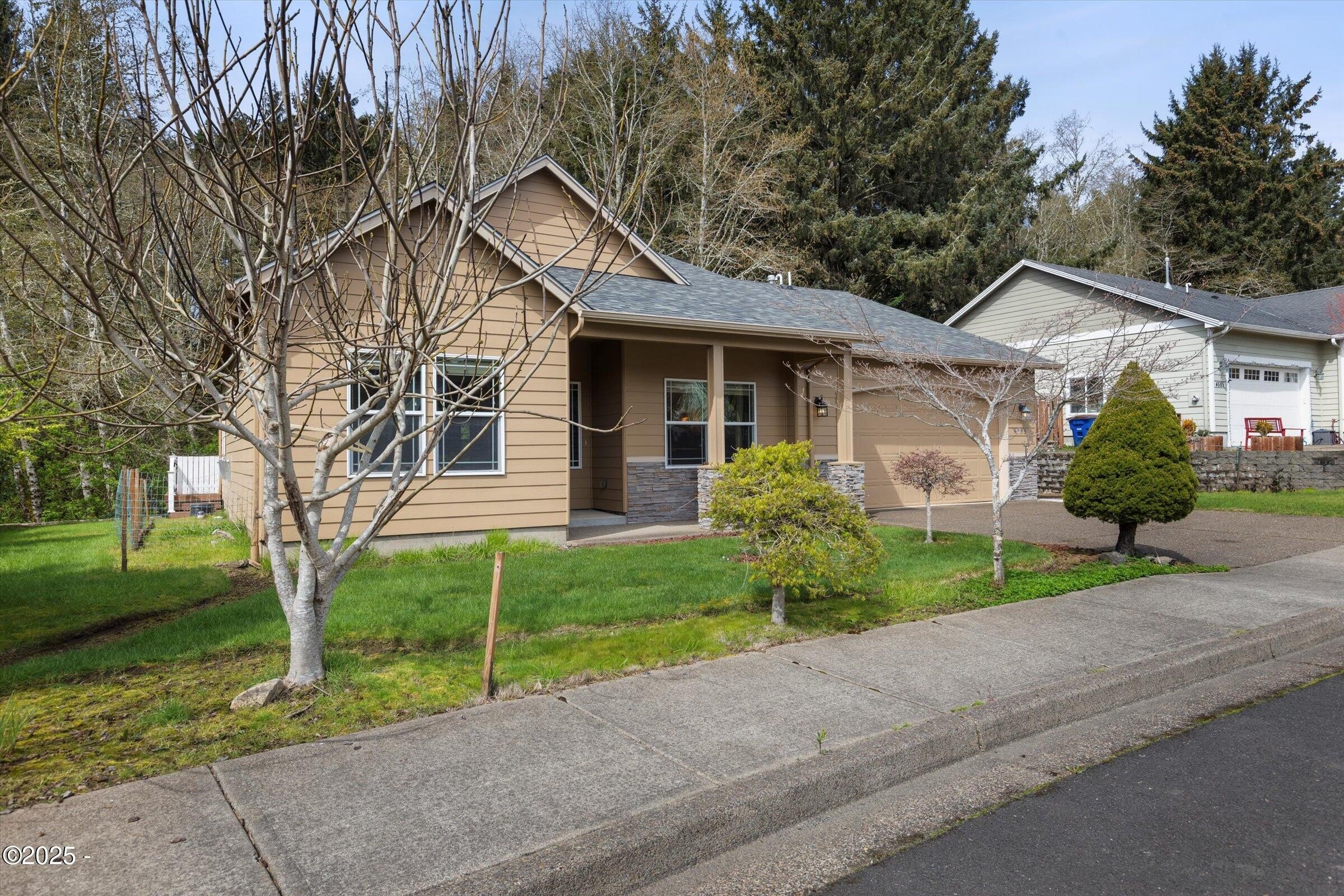 Lincoln City, Oregon, 97367, United States, 3 Bedrooms Bedrooms, ,Residential,For Sale,1941773