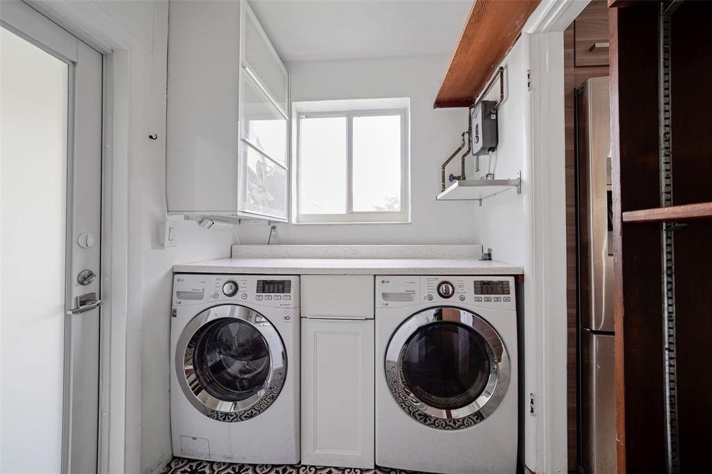 Hollywood, Florida, 33021, United States, 2 Bedrooms Bedrooms, ,1 BathroomBathrooms,Residential,For Sale,1982688